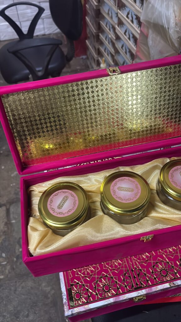 24 carats sweet Box